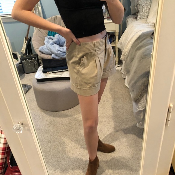 BCBG KHAKI SHORTS - Picture 2 of 5